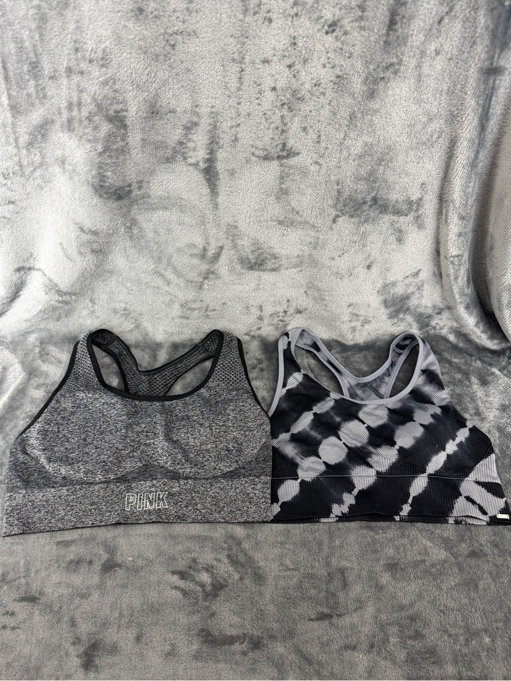 2 Victoria Secret PINK Active & PINK Sport Gray Lightly Lined Sports Bras Medium